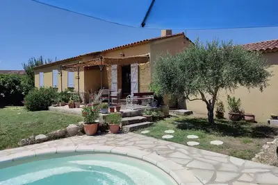 Image de Jolie Maison 100m² de plein pied avec Piscine dans Lotissement calme