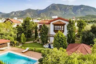 Image de Luxueuse villa de 3 chambres à Bellapais, vue sur la montagne et la mer, commentaires incroyables