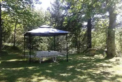 Image de Appartement dans une villa avec jardin