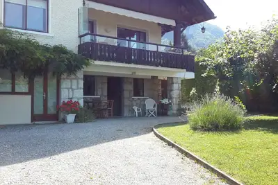 Image de F3 rez de chaussée d'une villa bord du lac