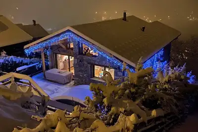 Image de Joli Chalet en bois et pierres aux Chavonnes Courchevel  sur les Trois vallées