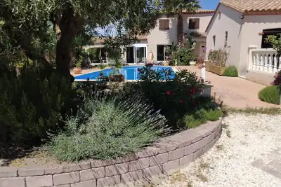 Image de Villa de 190m², grande piscine, à 10 min en voiture des plages