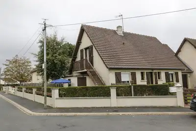 Image de Courseulles \/Mer Appartement  2**  4 pers Balcon Cour Bbq Salon De Jardin  Wifi