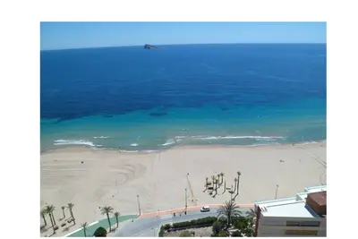 Image de Bel appartement de 115 m2, face à la mer, avec des vues incroyables. Centric