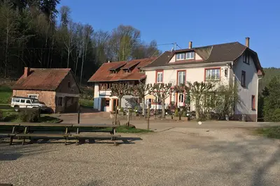 Image de Grand Gîte de 8 chambres aux pieds des Châteaux