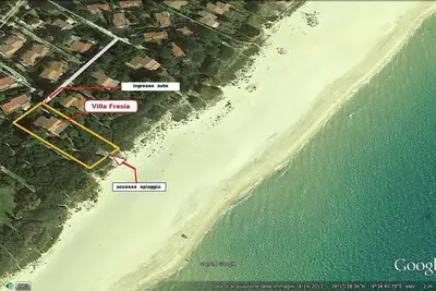 Superbe villa isolè, bord mer, accès privè direct à la plage, 100% remboursable