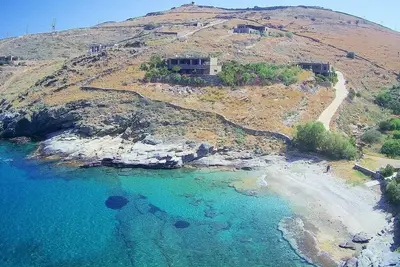 Image de Beach Front Apartment - Espace privé isolé mais pas loin d'Athènes!