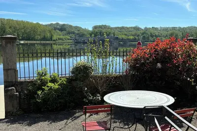 Image de Dans le centre du village de Mauzac. A Louer Du Samedi Au Samedi.