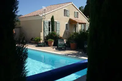 Image de Dans St Florent Villa T3 Piscine Chauffee Jardin Privatif Wi-Fi