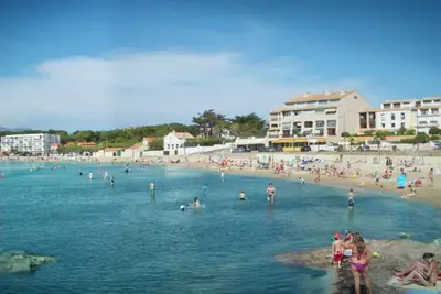 Image de Maison rez-de-jardin 50 m de la plage.
