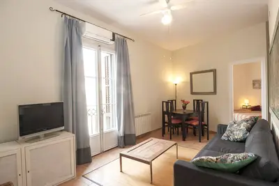 Image de Gaudi-11: Grand appartement pour 6-11 personnes sur la Rambla de Catalunya