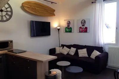 Image de 2 PIÈCES + Mezzanine. Tout Biarritz à pieds.
