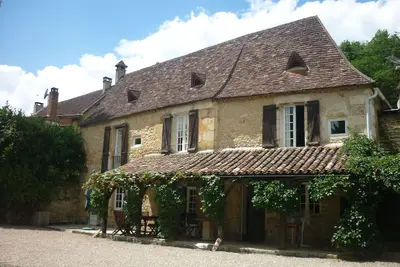 Image de Périgord Noir, Dordogne 4 chambres (2\/8 personnes) gîte avec piscine privée