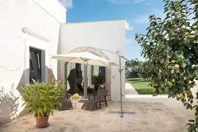 Image de Masseria Il Mandorlo Fiorito \"Villa Fico\": x 4. Piscine à débordement.
