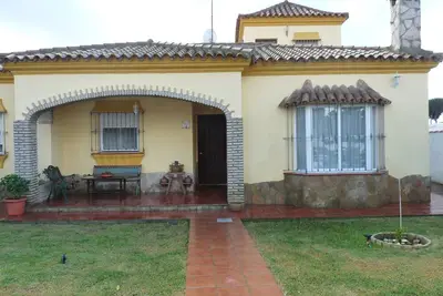 Image de Spacieuse et belle villa indépendante, idéale pour les vacances.