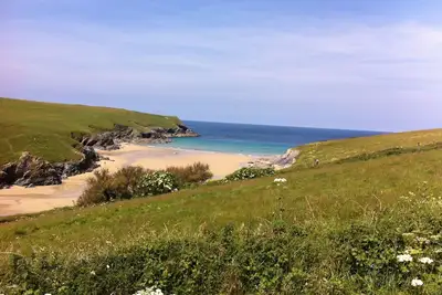 Image de Cottage du 16ème siècle récemment rénové Nr Crantock Holywell et plages de Polly Joke