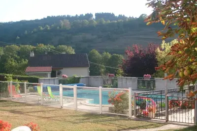 Image de Appartement ds maison avec piscine et grand parc