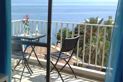 Image de Bord de mer Appartement lumineux à Funchal avec balcon et piscine privée