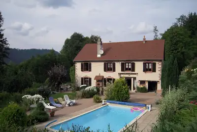 Image de Au Coeur des Vosges ferme rénovée - piscine privée chauffée maison /5000m2 arbo