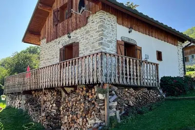 Image de Saint Alban Des Villards: Chalet Ambiance Montagne