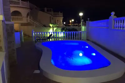 Image de Maison avec vue sur la montagne et la mer