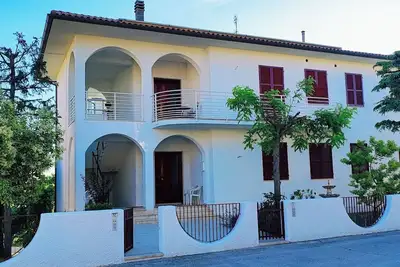 Image de Appartement maison de vacances Internet Wifi et panorama suggestif sur la mer de Monte Conero.