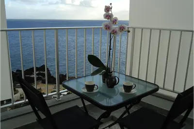 Image de Appartement Bijou Lumineux Avec Front De Mer Et Piscine