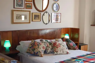 Image de Mountain- voir Monticelli-Mansion