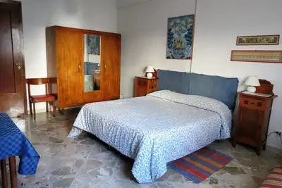 Image de Studio confortable, central, chauffage autonome, climatisation, internet gratuit