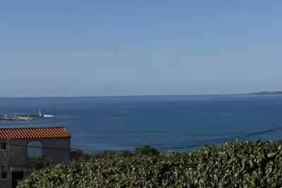 Image de Maison à 300 mètres de la plage avec vue mer, jardin et deux terrasses