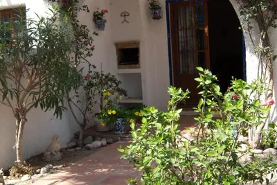 Image de Cottage dans le parc avec piscine communautaire