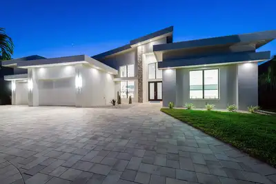 Dream Vill -New construction -Top location at natural preserve-direct Gulf acces