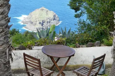 Sur la finca Seguro, avec vue de rêve sur la mer, loin du tourisme