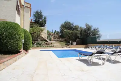 Image de Belle villa, jardin privé & piscine chauffée, Ac dans les chambres