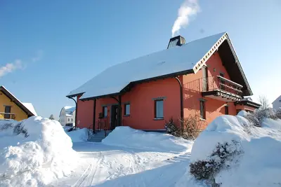Appartement confortable dans les belles montagnes de minerai - printemps appartement