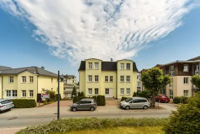 Image de Appartement Usedom Seebad Ahlbeck sur le stand avec vue sur le lac Balcon Parking