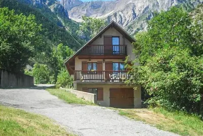Image de Chalet de charme avec vue sur les montagnes, aux portes des Ecrins, 3 chambres