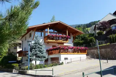 Image de In the hearth of the Dolomites, 100 m from the first ski slopes, clime house