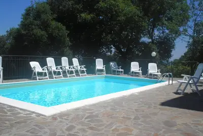Image de casa panoramica  con piscina privata