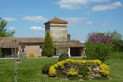 Image de Gite sur terrain arboré clos