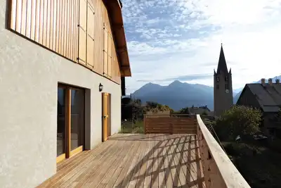 Image de Chalet neuf  proche Briançon, très lumineux, donnant sur jardin