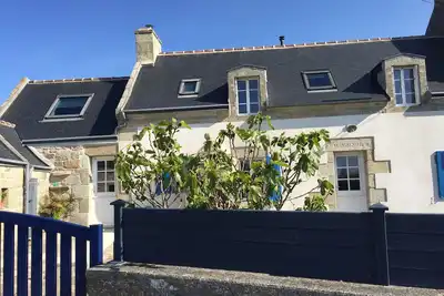 Image de Maison en bord d'une plage sauvage, entre la Pointe du raz et Audierne