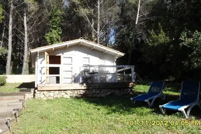 Image de T1bis/Chalet climatisé 30m², 2 pers  piscine10x5m, terrain de pétanque.