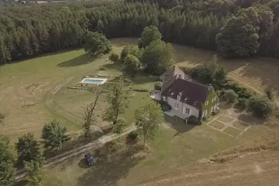 Bourgogne du Sud, piscine, 10 personnes Nature, calme, vue, culture