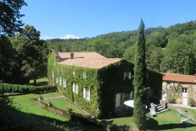 Image de Manoir 1807 avec piscine privée de 16m x 6m en pleine nature, bordure de rivière