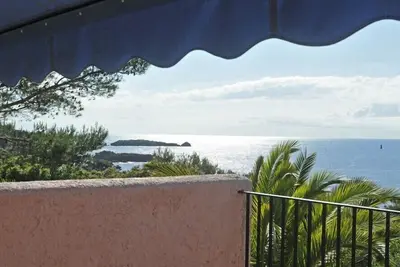 Image de Vue et site exceptionnels à 100 m de la mer - Bastidon (Agay/Esterel/Var)
