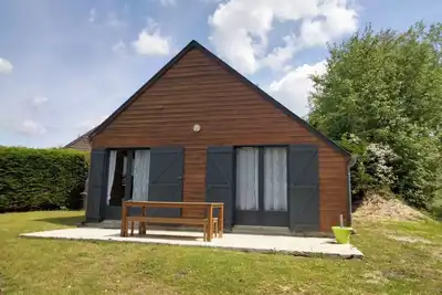 Image de Le Chalet de la mer à Agon Coutaiville. Sur la route de la pointe D'Agon