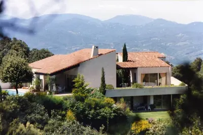 Image de Appartement dans grande villa avec piscine