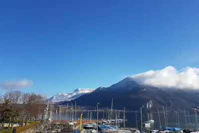 Image de Rare Vue Sur Lac appart ***Annecy   A 2 pas lac, plage, vieille ville+garage+wifi