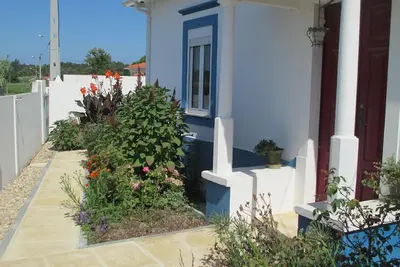 Image de Charmante villa typique portugaise de plain-pied avec piscine privée et jacuzzi.